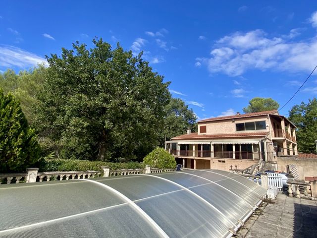 Vente  Maison de 195 m² à Pourrières 619 000 euros Réf: SFN-2136178