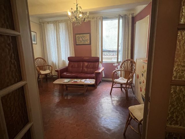 Vente  Appartement F2  de 41 m² au Luc 72 000 euros Réf: SFN-2138988