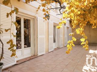 Vente  Maison de 268 m² à Solliès Pont 1 146 000 euros