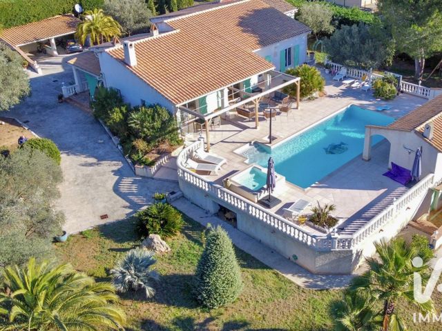 Vente  Maison de 258 m² à Roquebrune sur Argens 880 000 euros Réf: SFN-2144692
