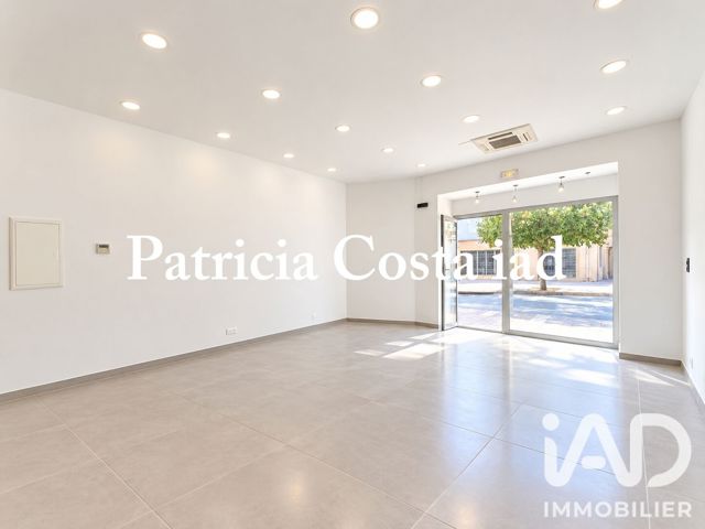 Vente  Local commercial de 40 m² à Saint Raphaël 212 000 euros Réf: SFN-2146350
