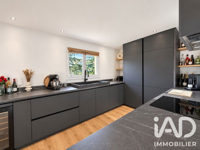 Vente  Appartement T3  de 96 m² à Cogolin 490 000 euros Réf: SFN-2127199