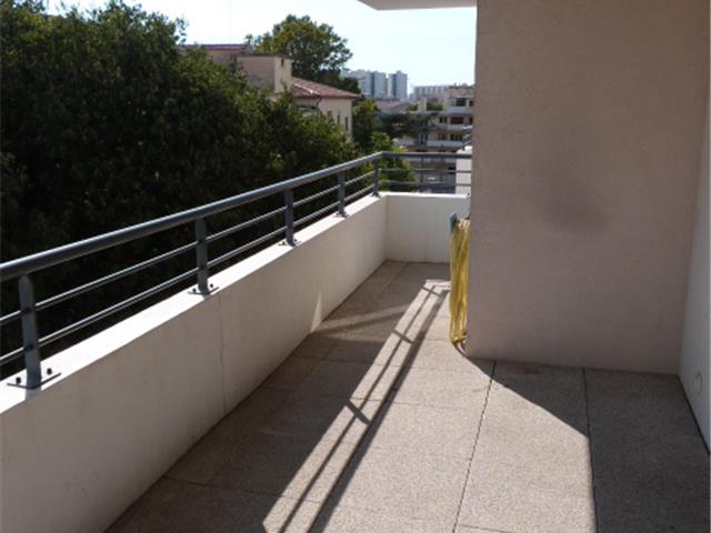 Location  Appartement T3  de 71 m² à Toulon Saint Jean du Var 619 euros Réf: SFN-CAA34