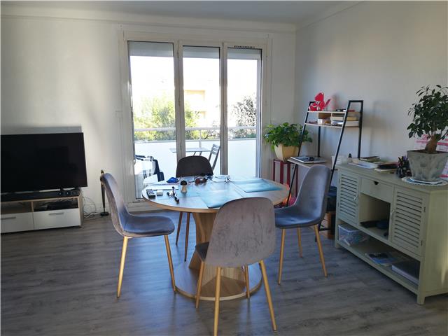 Location  Appartement F4  de 62 m² à La Seyne Les Sablettes 880 euros Réf: SFN-3