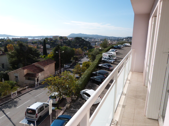 Location  Appartement T3  de 53 m² à Toulon Fort Rouge 750 euros Réf: SFN-5