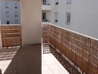 Location  Appartement F3  de 66 m² à La Seyne Saint Jean 651 euros Réf: SFN-R34