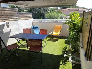 Location Vacances,  Appartement T2  pour 4 personnes à Sanary