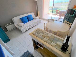Location Vacances,  Appartement T2  pour 5 personnes à Six-Fours