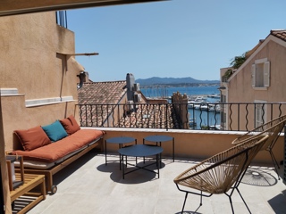 Location Vacances,  Appartement F3  pour 5 personnes à Sanary Centre