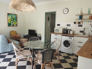 Location Vacances,  Appartement T2  pour 4 personnes à Sanary Centre