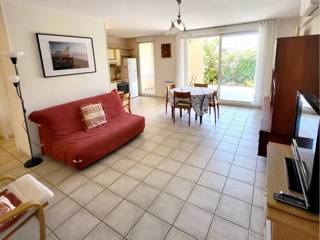 Location Vacances,  Appartement T3  pour 5 personnes à Six-Fours La Coudoulière