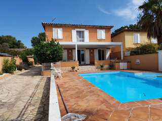 Location Vacances,  Maison pour 8 personnes à Sanary