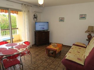 Location Vacances,  Appartement F2  pour 4 personnes à Six-Fours