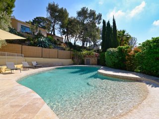 Location Vacances,  Appartement pour 10 personnes à La Cadière d'Azur