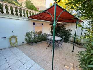 Location Vacances,  Studio pour 4 personnes à Saint Mandrier Village