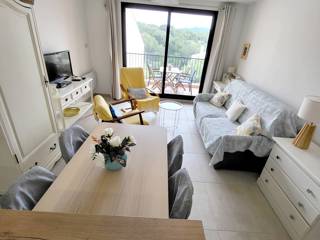 Location Vacances,  Appartement F2  pour 4 personnes à Six-Fours