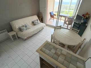 Location Vacances,  Appartement T2  pour 5 personnes à Six-Fours
